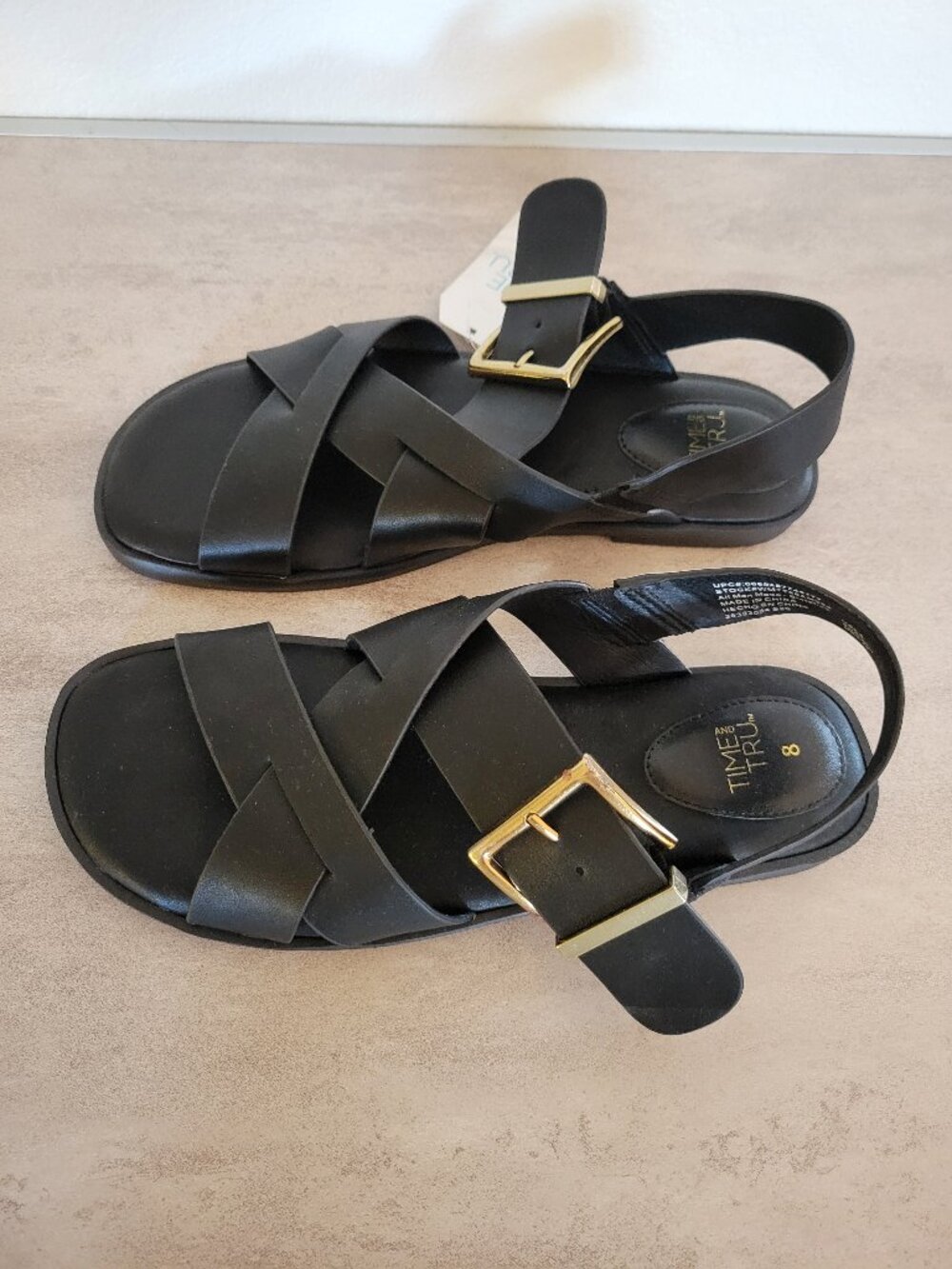 Time and Tru Sz 8 Womens Black X Band Buckle Sandal Memory Foam Adjustable NWT